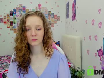 girl Live Porn On Cam with arya_darling
