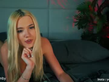 girl Live Porn On Cam with pure_bamby