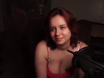 girl Live Porn On Cam with cutiepuss
