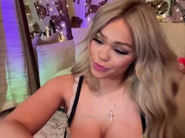 girl Live Porn On Cam with ari_02