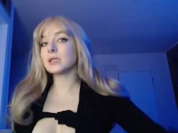 girl Live Porn On Cam with skylarsays
