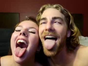 couple Live Porn On Cam with johnandtherose