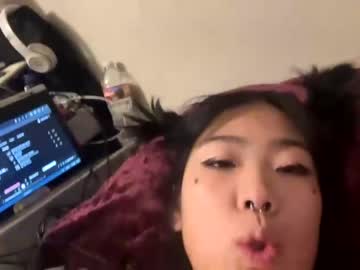 couple Live Porn On Cam with luvkittyasian