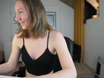 girl Live Porn On Cam with samantha_saint_18