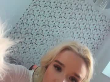 girl Live Porn On Cam with blonde_tina