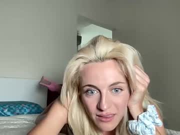 girl Live Porn On Cam with malibubarbiex