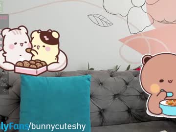 girl Live Porn On Cam with bunnycute_shy