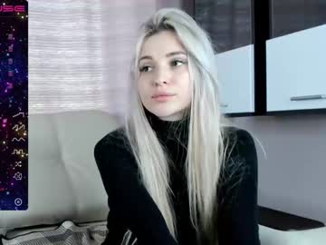 girl Live Porn On Cam with vikilensy