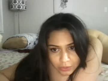 girl Live Porn On Cam with princessbella7