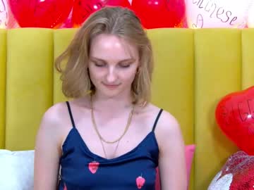 girl Live Porn On Cam with nicolenelsons