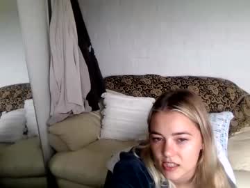 girl Live Porn On Cam with blondee18