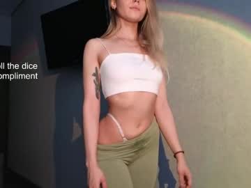 girl Live Porn On Cam with aurora_ri