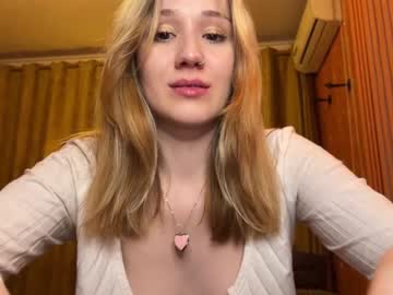 girl Live Porn On Cam with mommy_rich_