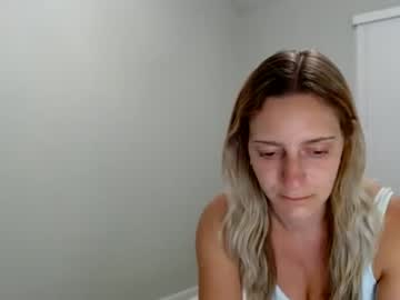 girl Live Porn On Cam with petiteblonde99