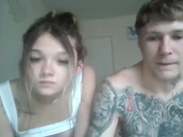 couple Live Porn On Cam with dotfdemon