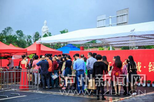 佳乐世纪城&middot;绿韵盛大开盘       3000余名购房者亲临现场