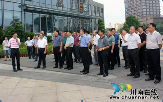 宜宾市党政代表团考察j9数字站世纪城：都会建设大手笔！
