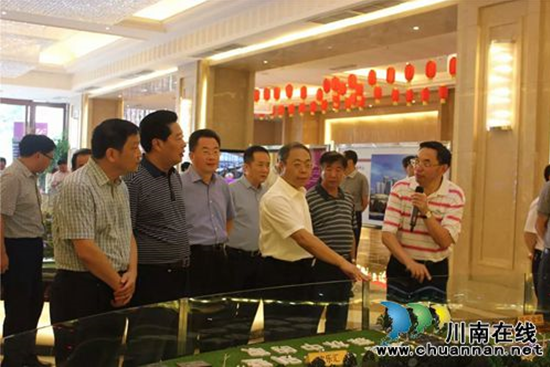 宜宾市党政代表团考察j9数字站世纪城：都会建设大手笔！