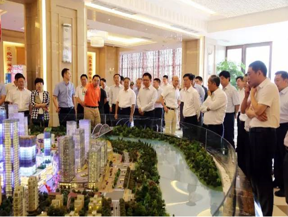 遂宁市党政代表团&ldquo;点赞&rdquo;世纪城：思绪好，，，，，，体量大，，，，，，妄想大气，，，，，，设计高端！