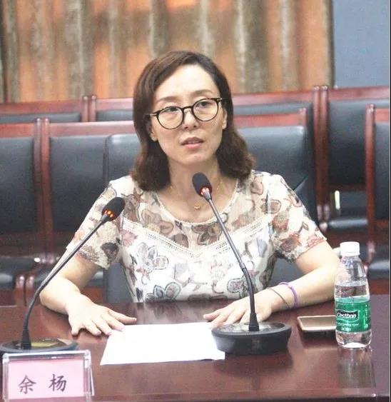 10名考入重本的寒门学子获佳乐集团爱心资助