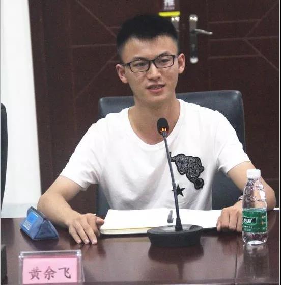10名考入重本的寒门学子获佳乐集团爱心资助