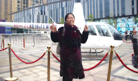 佳乐&middot;江屿城售楼部盛大开放 包机俯瞰乐山新&ldquo;视&rdquo;界