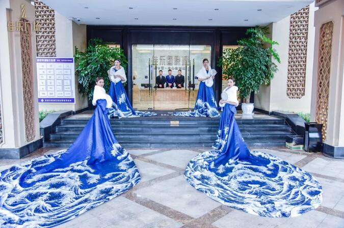 富贵大境，，，飞跃未来|佳乐广场正式亮相，，，闪灼北成都